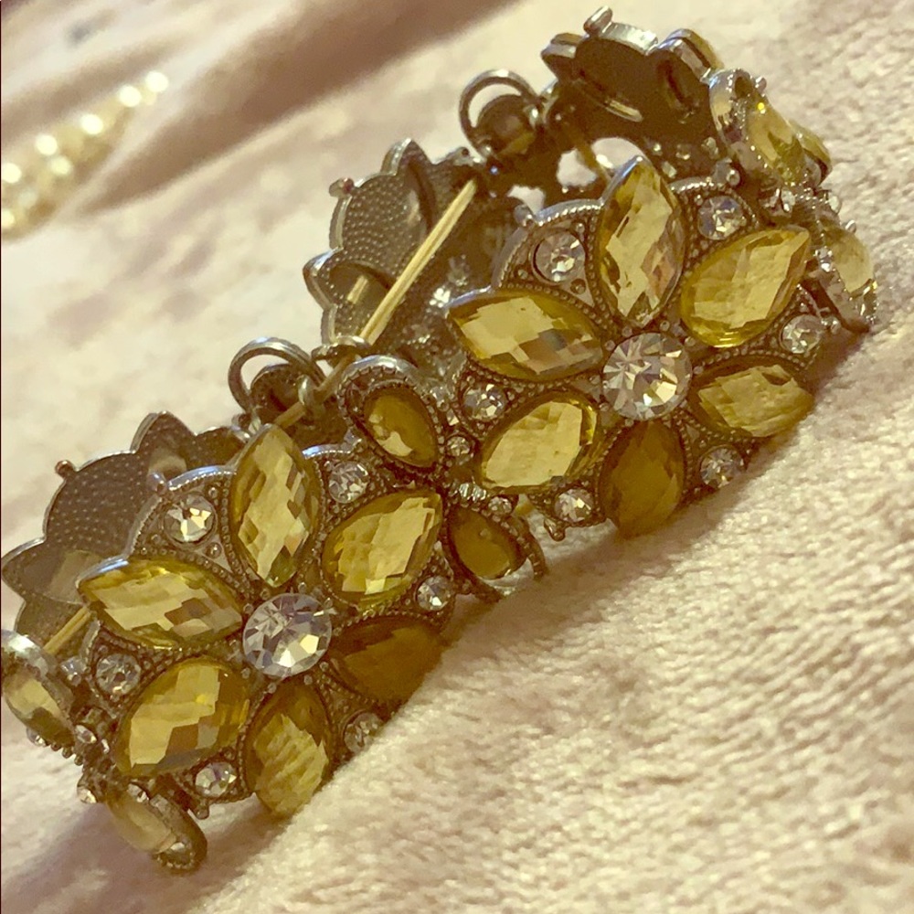 Shiny bracelet